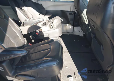 2021 Chrysler Pacifica Touring L z USA, uszkodzony, nr VIN 2C4RC1BG2MR589059